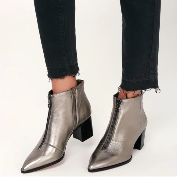 Sole Society Shoes - Sole Society Desiray Leather Front Zip Ankle Boot